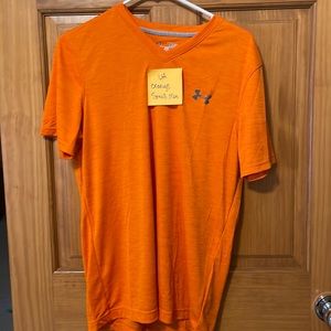 Under armour loose fit v-neck heat gear size small- orange